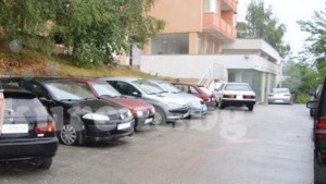 Коли осъмнаха с нарязани гуми