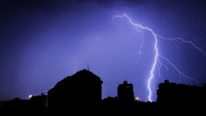 Жълт код за Варна заради гръмотевични бури