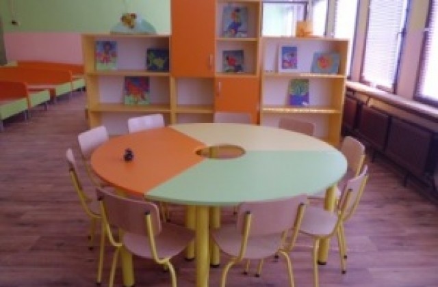 Преподават английски език на децата от целодневните предучилищни във Варна