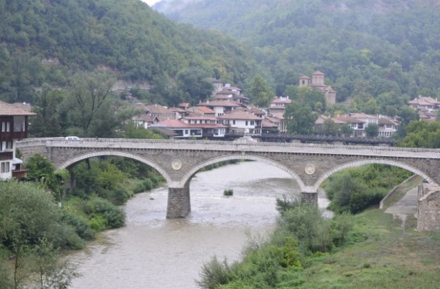 Реките във Великотърновско спокойни въпреки дъждовете