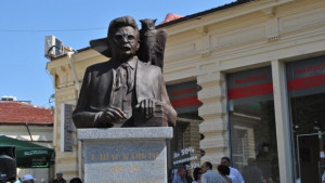 Продължава изпълнението на програмата 110 години Елиас Канети
