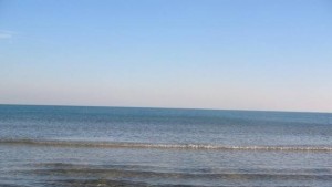 Българските плажове мръсни и презастроени прокуратурата иска санкции