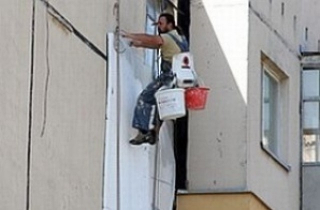 Кметът на Враца: За санирането на панелните блокове всичко опира до активността на живеещите в тях