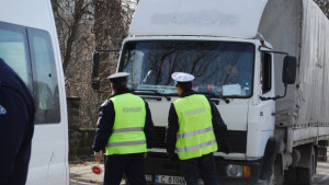 Шофьор на камион седнал пиян зад волана