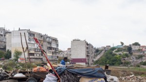 Съдът в Страсбург не е спирал събарянето на незаконни цигански