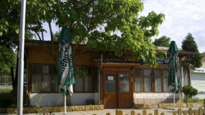 Събарят механа във Владиславово заради нарушаване на обществения ред