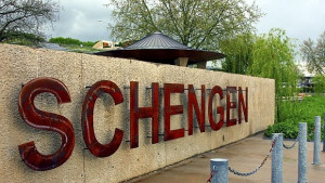 Защо Шенгенското споразумение може да е под заплаха
