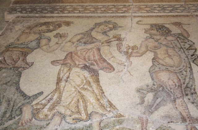 Търсят специално помещение за експониране на намерените в Стара Загора мозайки
