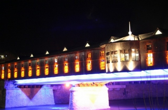 Кметът на Ловеч предложи референдум за визията на Покрития мост