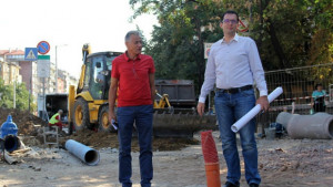 Строят кръстовището на булевардите Гешов и България в края на