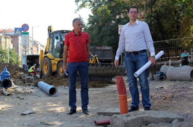Строят кръстовището на булевардите „Гешов” и „България” в края на 2015-а