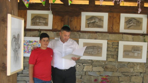 15 годишен талант от Златарица подреди първата си изложба