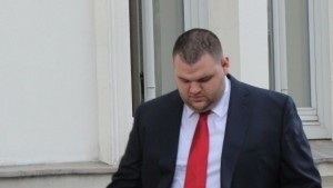 Пеевски вече официално в бизнеса той и майка му са