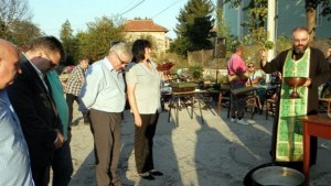 Владислав Николов и кметът на Плевен уважиха курбана в село