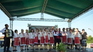 Над 550 души пяха и танцуваха в Сандрово