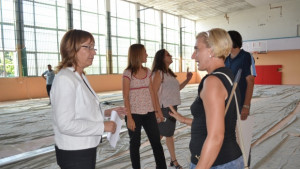 Галина Стоянова инспектира ремонта на стадион Севтополис