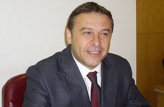 Камбитов с пет номинации в Кмет на годината