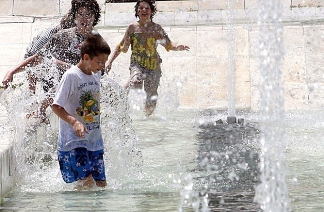 Жълт код за опасна жега в Сливен и Ямбол