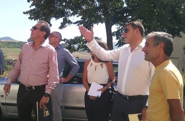 Вицепрезидентът на Световната банка за развитие и Камбитов обсъдиха санирането