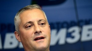 Министър Лукарски очаква горивата да поевтиняват още