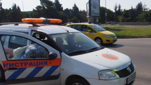 ТИР прегази инспектор на ДАИ