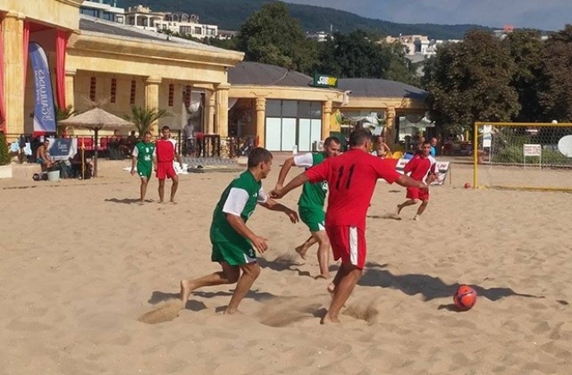 Врачанските полицаи трети на плажен футбол