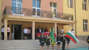 Молбите за помощ за първокласник в Дупница са 228 а