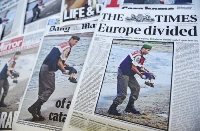 Снимка на удавило се сирийче шокира Европа