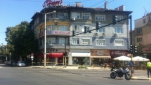 Отцепиха част от центъра заради забравена чанта