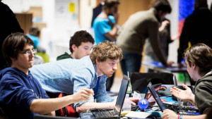 Евродепутат обяви конкурс за програмисти с награда 5000 евро