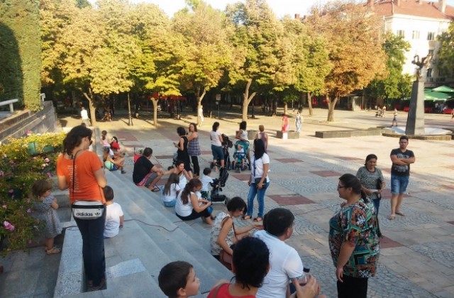 Само 30 на мирно шествие в подкрепа на живота