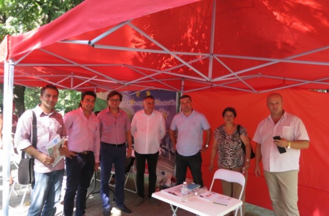 Кандидатите за кметове на БСП в областта се срещнаха с евродепутата Момчил Неков