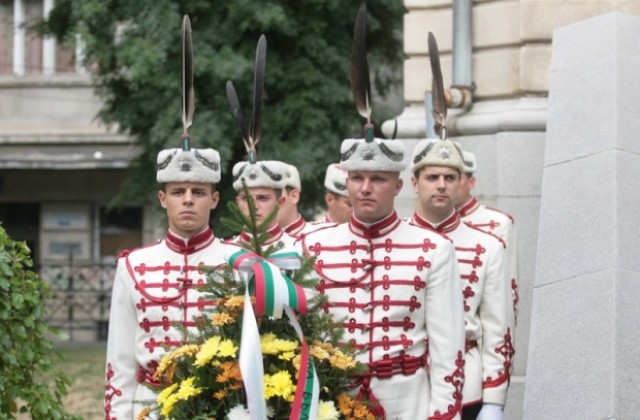 София отбеляза Съединението пред Мавзолея-костница на княз Батенберг