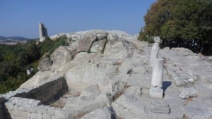 Лампа бронзов печат и чаша за вино са последните находки