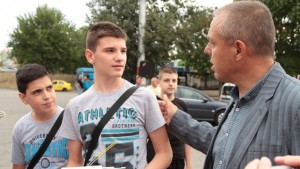 Ученик и пенсионерка с безплатни карти след водосвета на новите