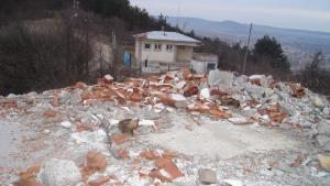 Почистиха незаконно сметище край Ловеч