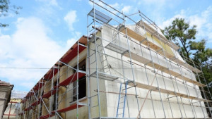 Откриха документи на 104 години при ремонта на Юнашкия салон