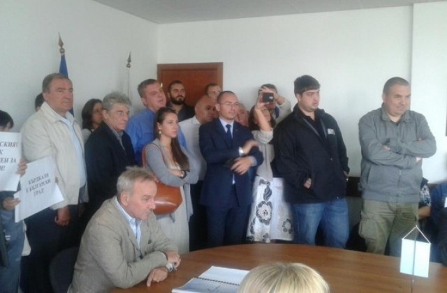 Представители на ВМРО- Кюстендил участваха в протеста срещу новините на турски език по БНР