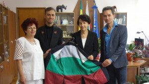 Кметът Детелина Николова се срещна с ръководителите на ансамбъл Чинари