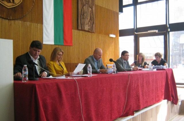 Селски кмет към съветниците в Дупница: Засрамете се!