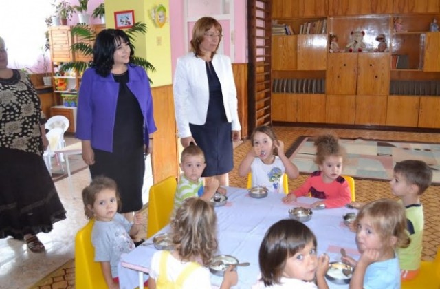 Община Казанлък получи чек от 653 180, 04  лева по Норвежкия механизъм