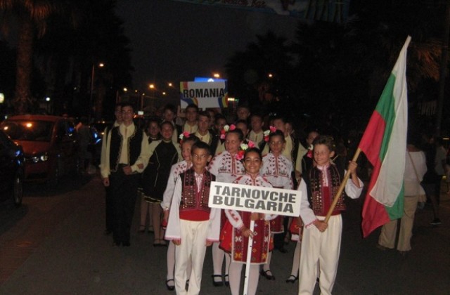 Децата от Търновче обраха овациите на танцов фестивал в Албания