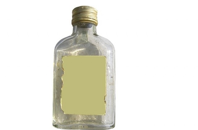 Тинейджър попадна в ареста за кражба на бутилка с ракия