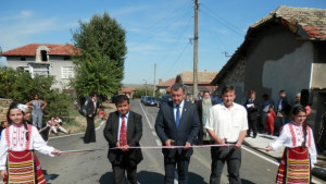 Откриха 16 км рехабилитирани пътища в община Павликени