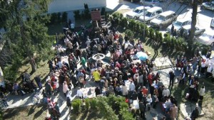 Тънки мезета козе сирене домати и ракия за рождения ден