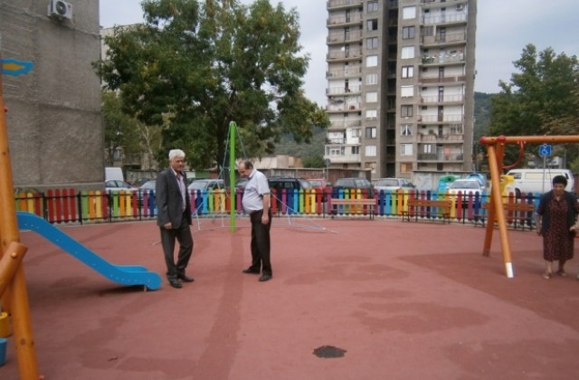 Методи Чимев недоволен от озеленяването по проект  Зелена и достъпна градска среда