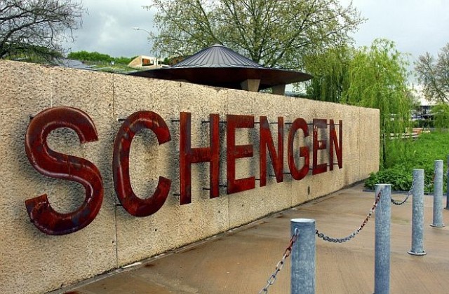 Европейската комисия предлага цифровизация на процеса на издаване на шенгенски