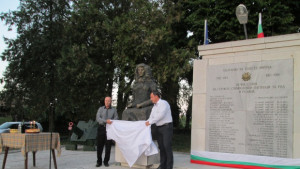 Откриха обновения Паметник на загиналите за Майка България в Стамболово