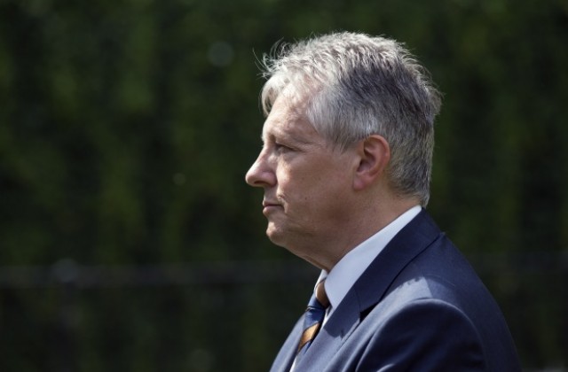 Премиерът на Северна Ирландия подаде оставка