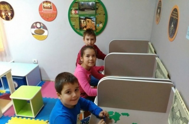 Наръчник ще помага на родители на първолаци